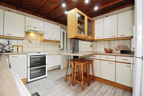 4 bedroom detached bungalow for sale, Ullswater Road, Dewsbury