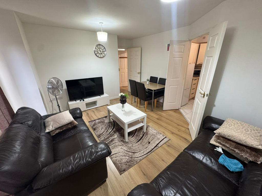 Apartment in Manchester, Greater Manchester - View 2