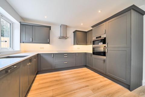 4 bedroom semi-detached house for sale, Willett Way, Petts Wood, Orpington