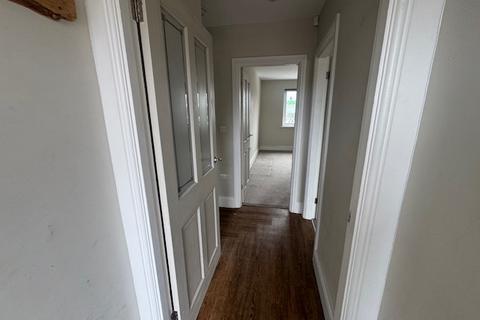 2 bedroom flat to rent, Stratford Road, SOLIHULL, B90