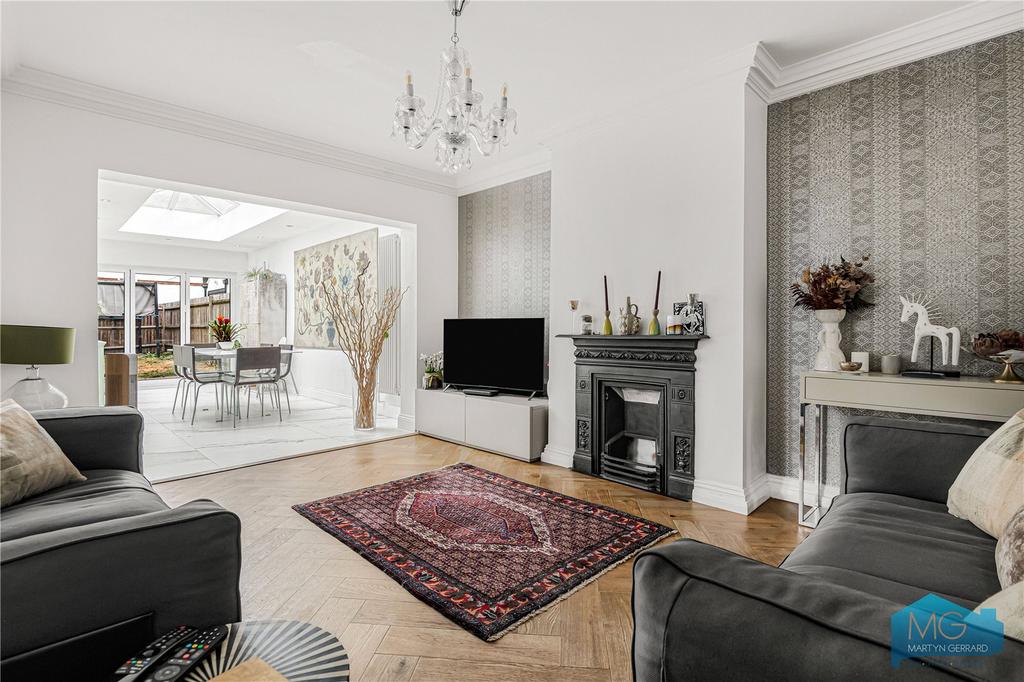 House in London - View 2