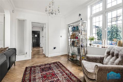 4 bedroom end of terrace house for sale, Long Lane, London, N3