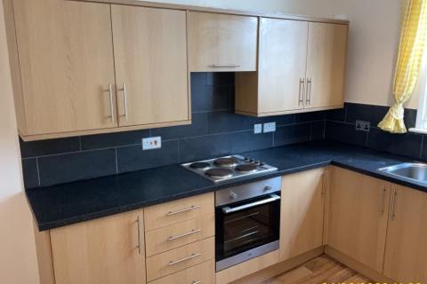2 bedroom flat to rent, Broad Street, South Molton, EX36