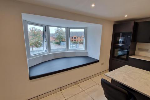 1 bedroom in a flat share to rent, Victoria Road, Fenton, Stoke-on-Trent
