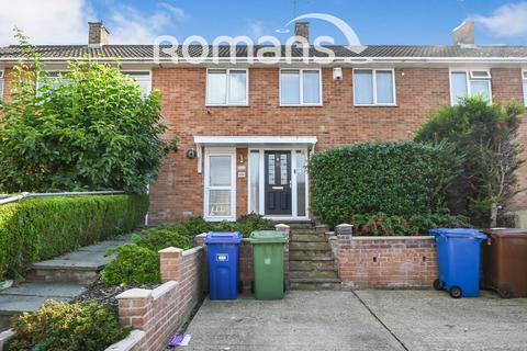 3 bedroom house to rent, Scott Terrace, Bracknell, RG12