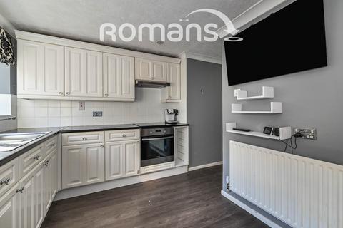 3 bedroom house to rent, Scott Terrace, Bracknell, RG12