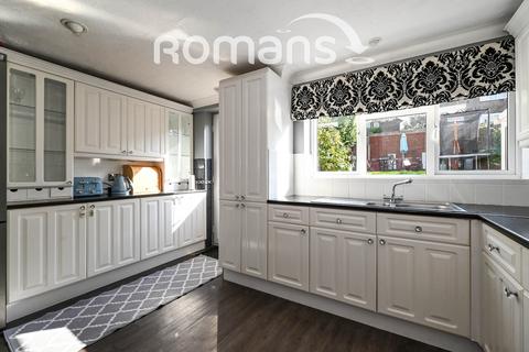 3 bedroom house to rent, Scott Terrace, Bracknell, RG12