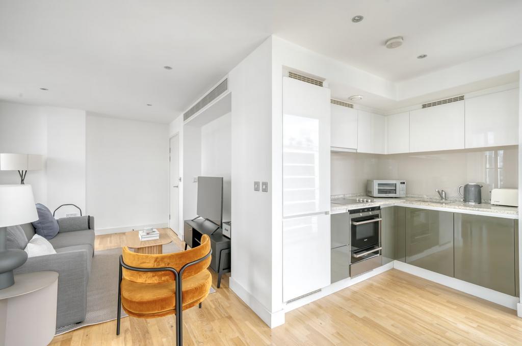 Apartment in London - View 3
