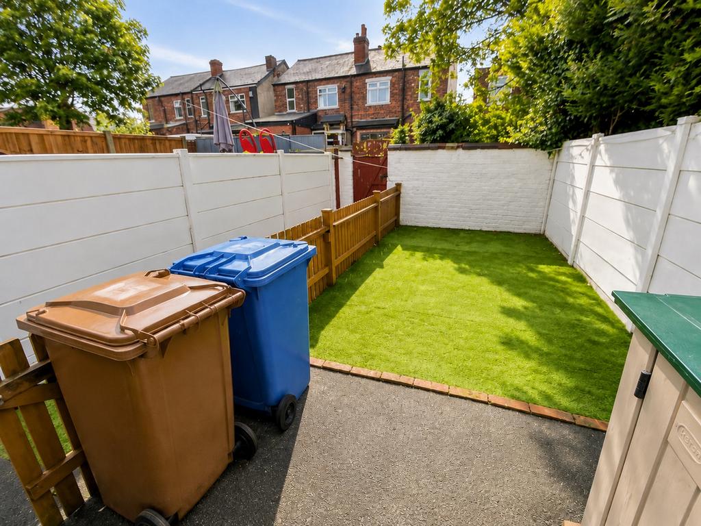 House in Salford - View 4