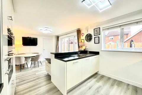 4 bedroom detached house for sale, Reed Drive, Stafford, ST16
