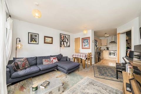 1 bedroom flat for sale, Mitcham Road, London SW17
