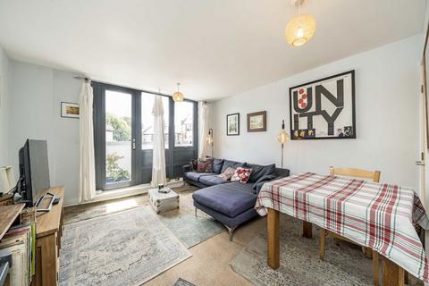1 bedroom flat for sale, Mitcham Road, London SW17