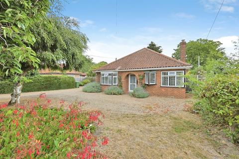 3 bedroom detached bungalow for sale, New Road, Hethersett, Norwich