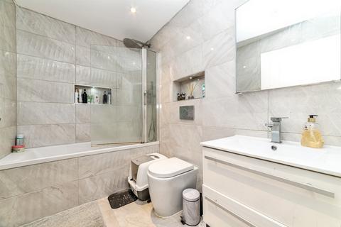 1 bedroom flat for sale, Lime Tree Way, Chineham, Basingstoke