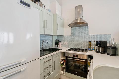 2 bedroom flat to rent, Coleherne Road, Chelsea SW10