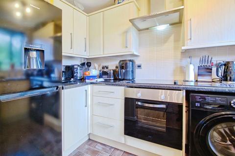 1 bedroom apartment for sale, Robinia Close, Basildon SS15