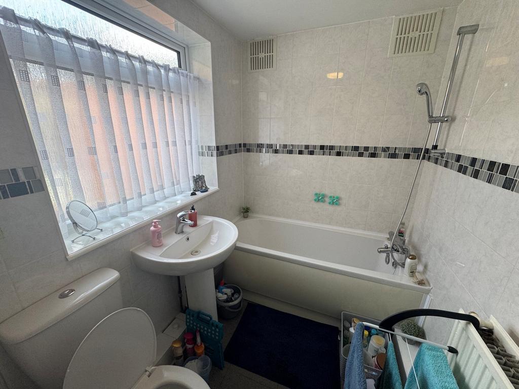 House in Leicester - View 5