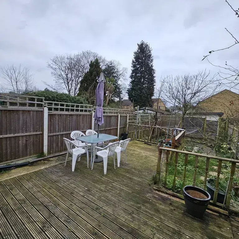 House in Mitcham, Morden - More