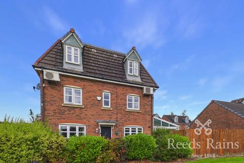 4 bedroom semi-detached house for sale, Crompton Walk, Chorley PR7