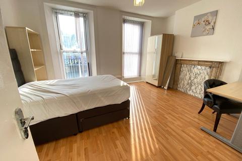 1 bedroom apartment to rent, Camden High Street, London, NW1