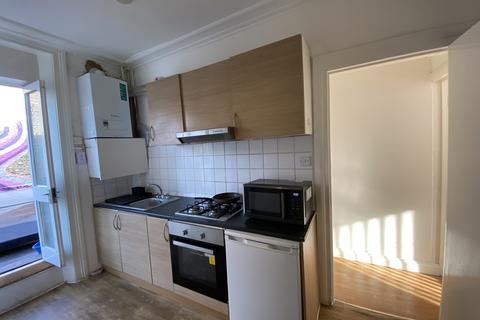 1 bedroom apartment to rent, Camden High Street, London, NW1