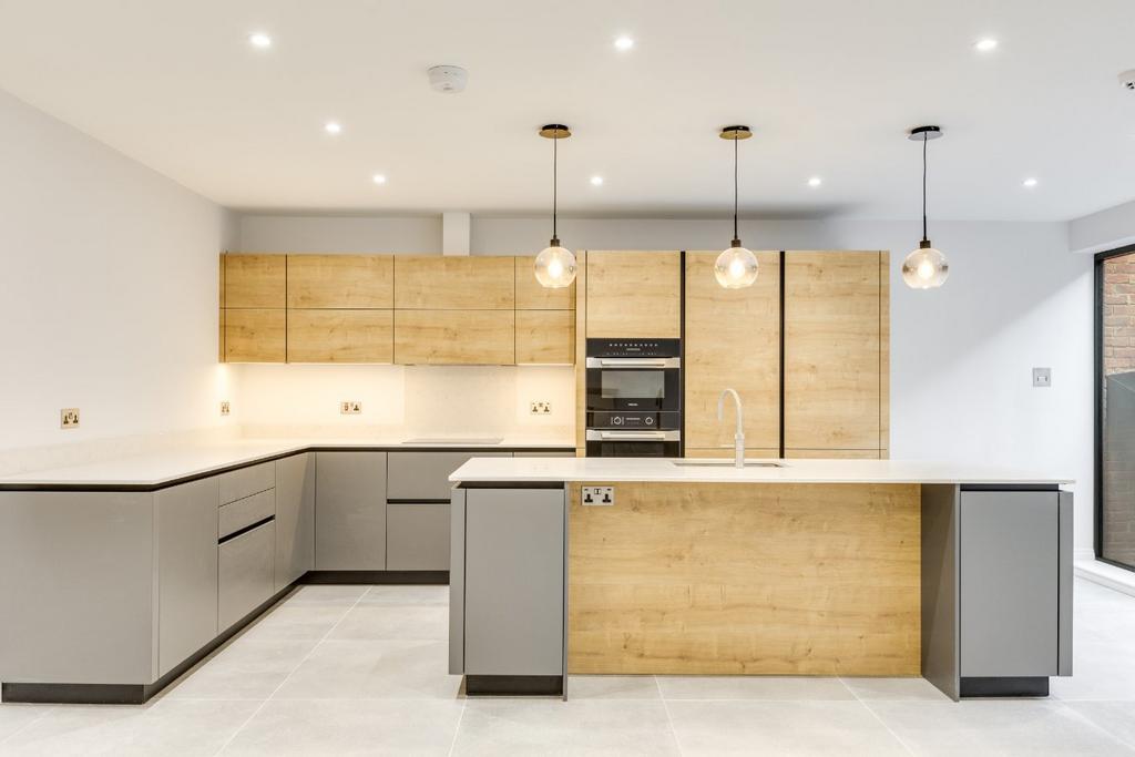 Apartment in Hampstead, London - View 3