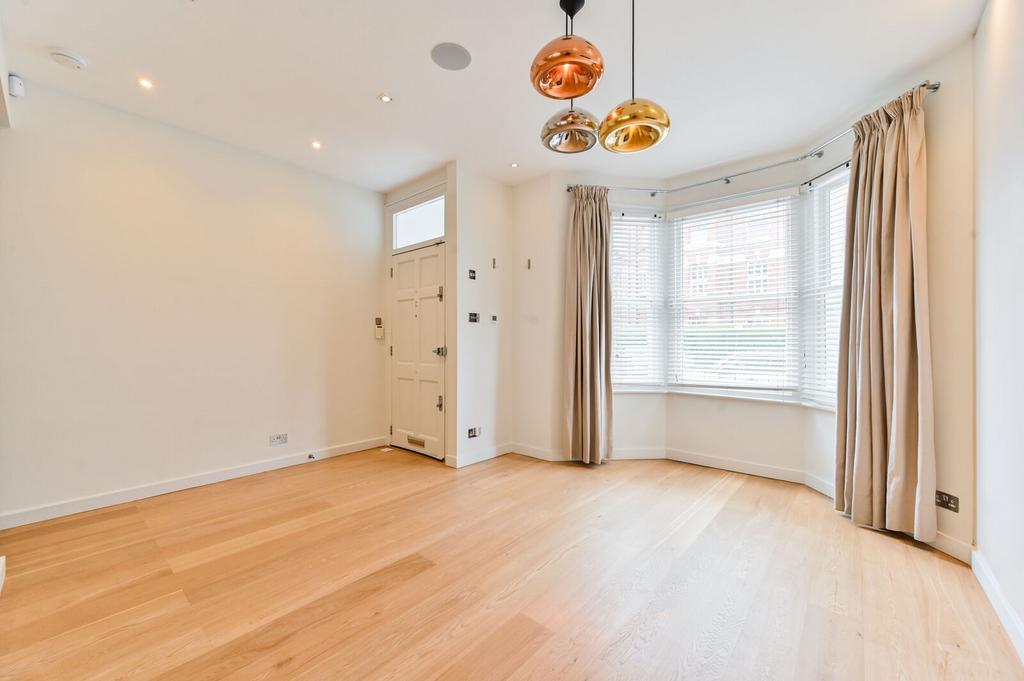House in London - View 3