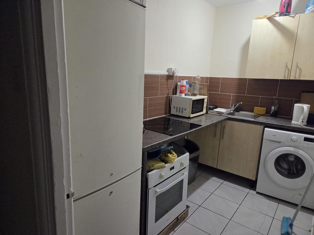 House in London - View 5