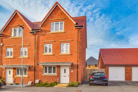 4 bedroom semi-detached house for sale, Seversend Drive, Saffron Walden