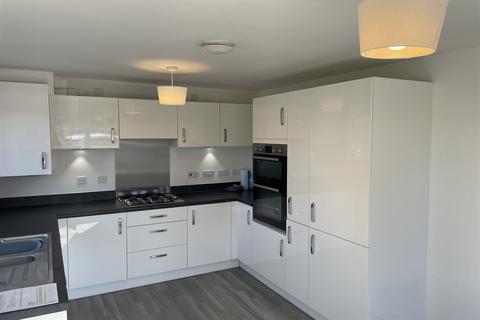 3 bedroom semi-detached house to rent, Golborne, Warrington WA3