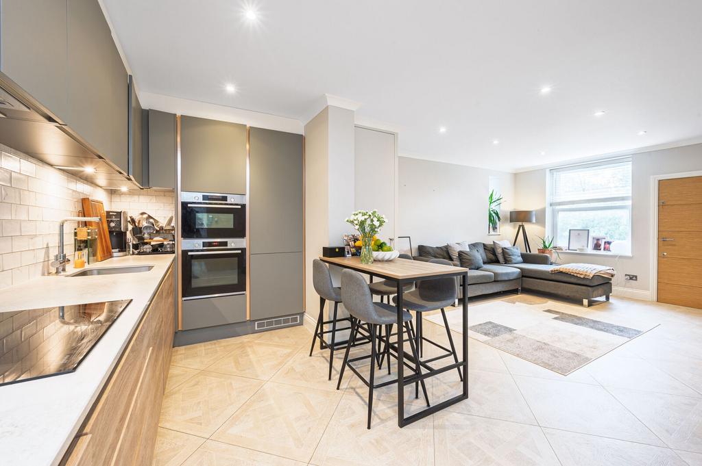 Apartment in London - View 2