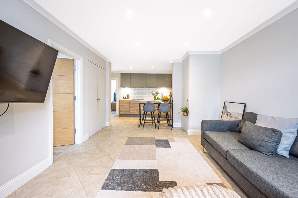 Apartment in London - View 3