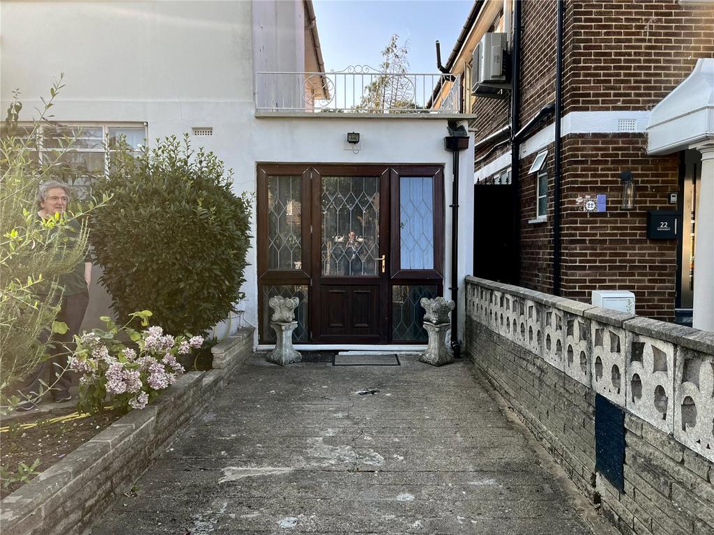 Apartment in London - View 5