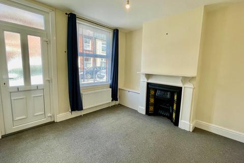 2 bedroom terraced house to rent, Salisbury Avenue, Melton Mowbray