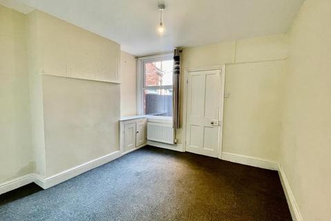 2 bedroom terraced house to rent, Salisbury Avenue, Melton Mowbray