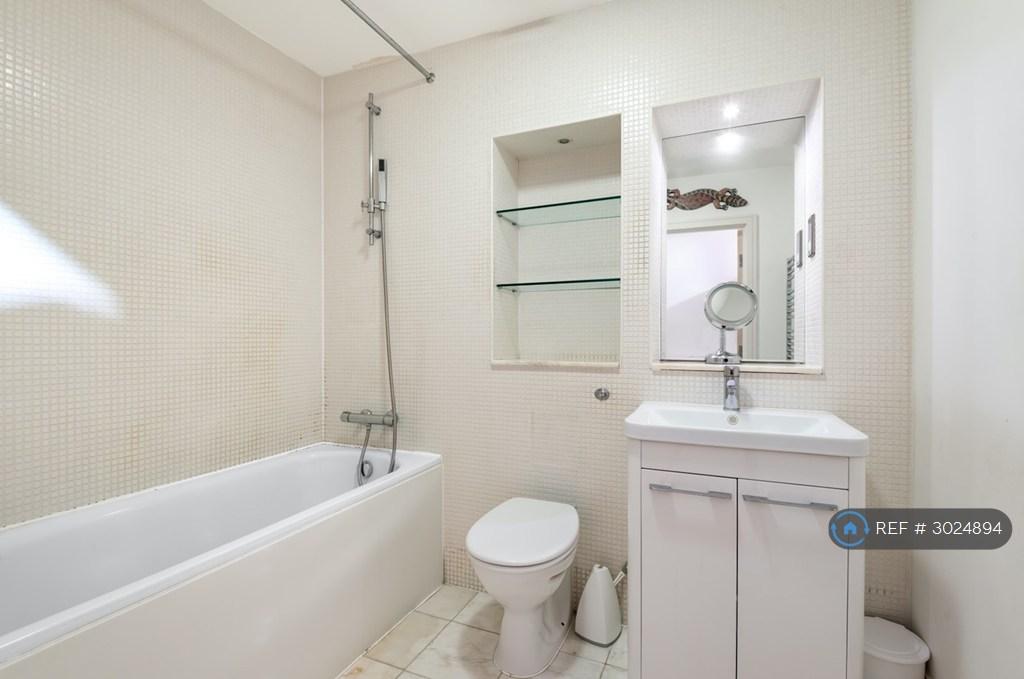 Apartment in London - More