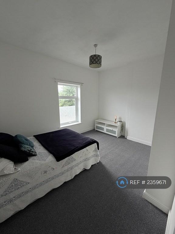 House in Salford, Newtown - View 3