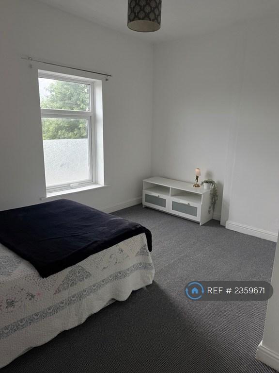 House in Salford, Newtown - View 4