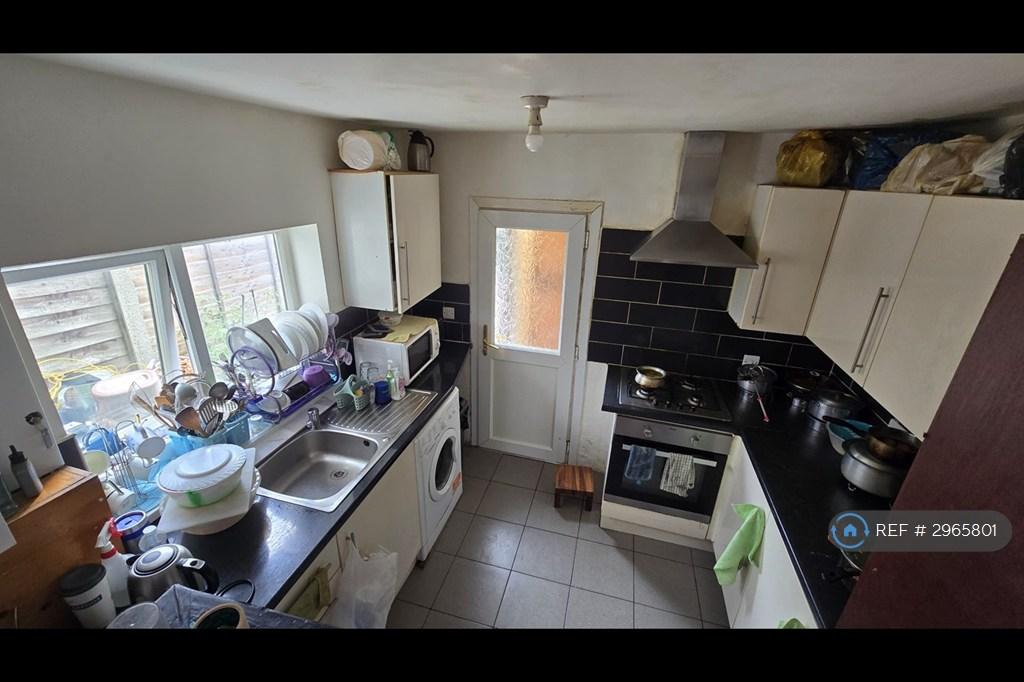 House in London - View 5