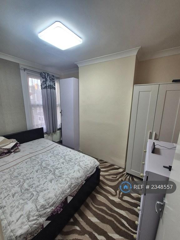 House in London - View 5