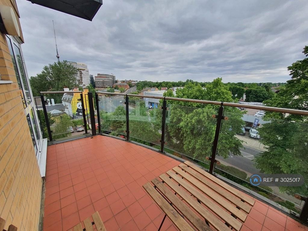 Apartment in Bromley - View 2