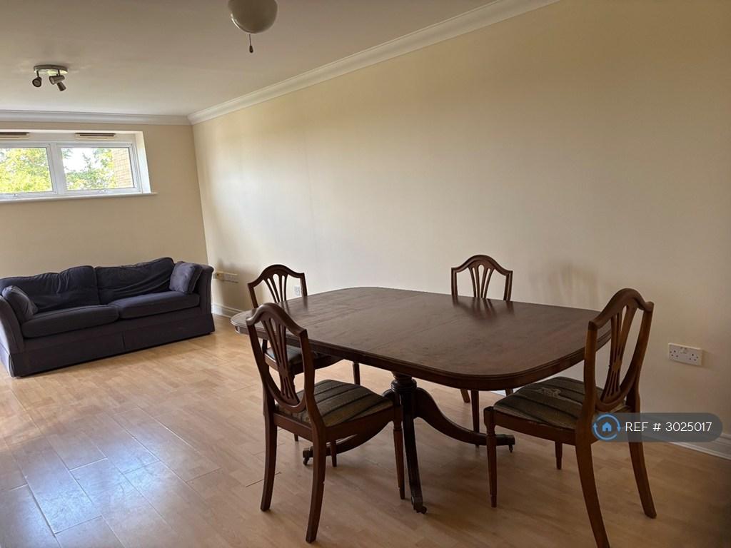 Apartment in Bromley - View 4