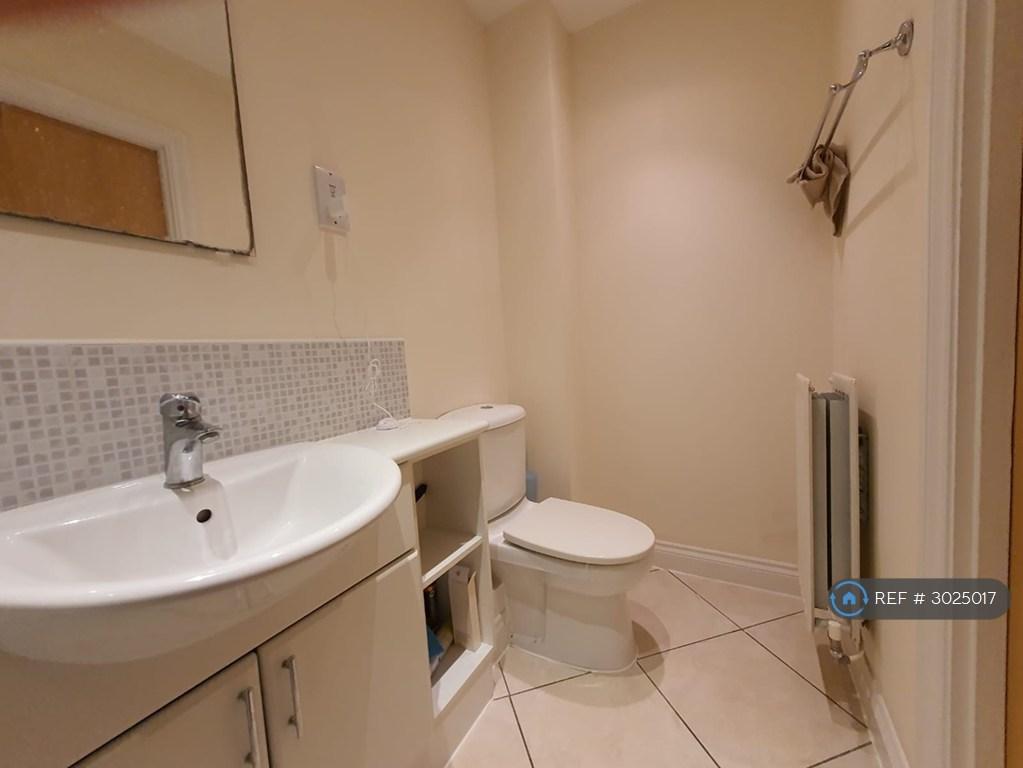 Apartment in Bromley - More