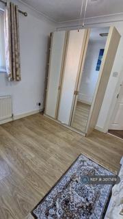 1 bedroom in a house share to rent, Fontwell Drive, Milton Keynes, MK3