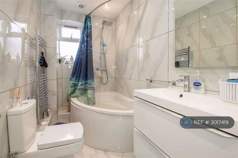 1 bedroom in a house share to rent, Fontwell Drive, Milton Keynes, MK3
