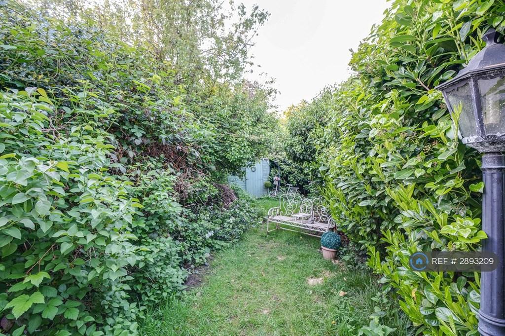 House in Ilford - View 3