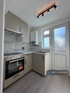 2 bedroom flat to rent, Marlborough House, London, N4
