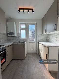 2 bedroom flat to rent, Marlborough House, London, N4