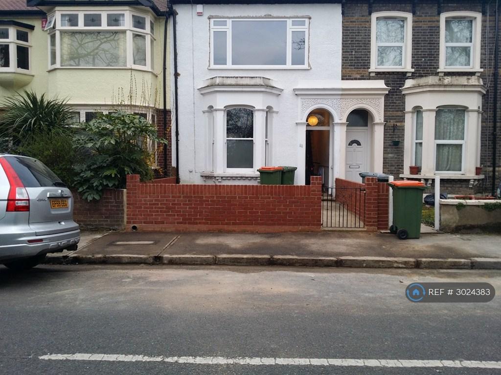House in London - View 2