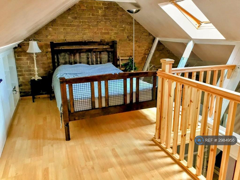 Apartment in London - View 3